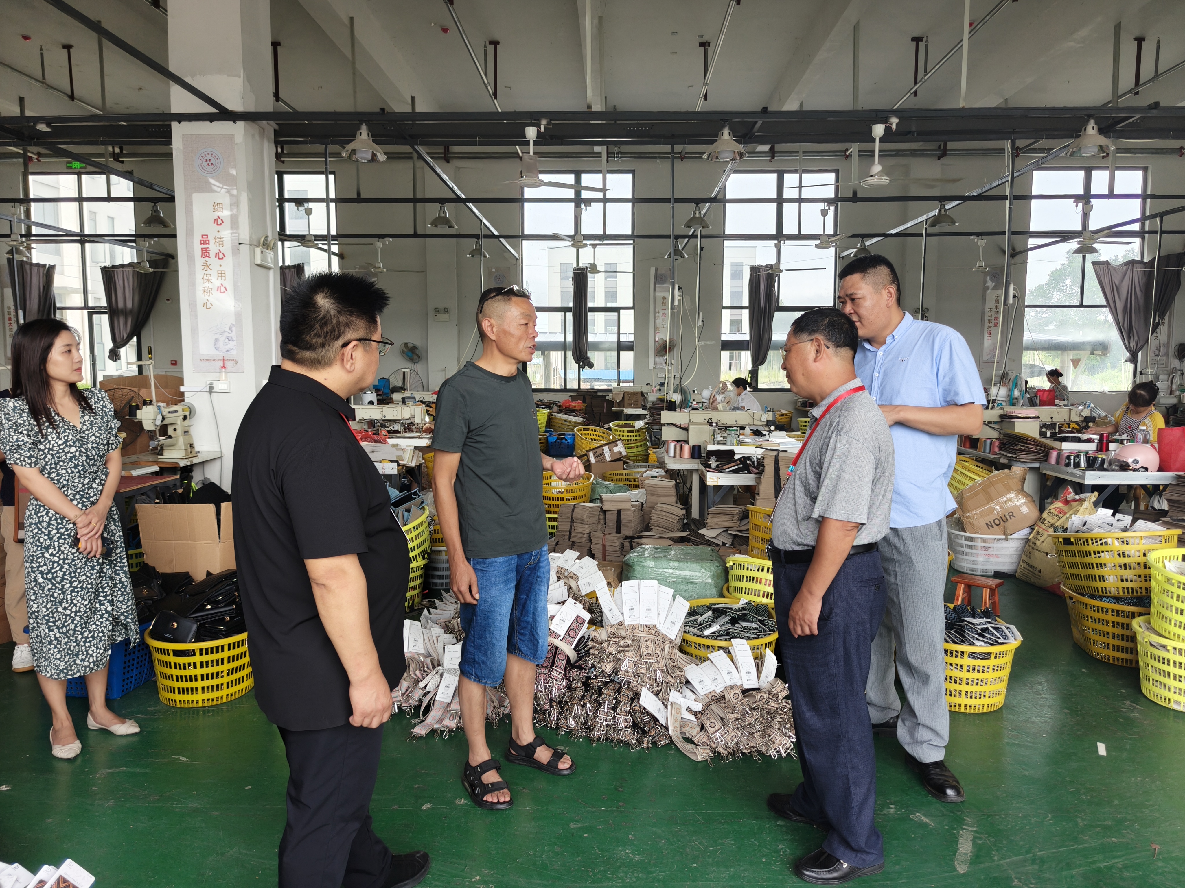 47.走进企业大门 敲开企业心门2.jpg