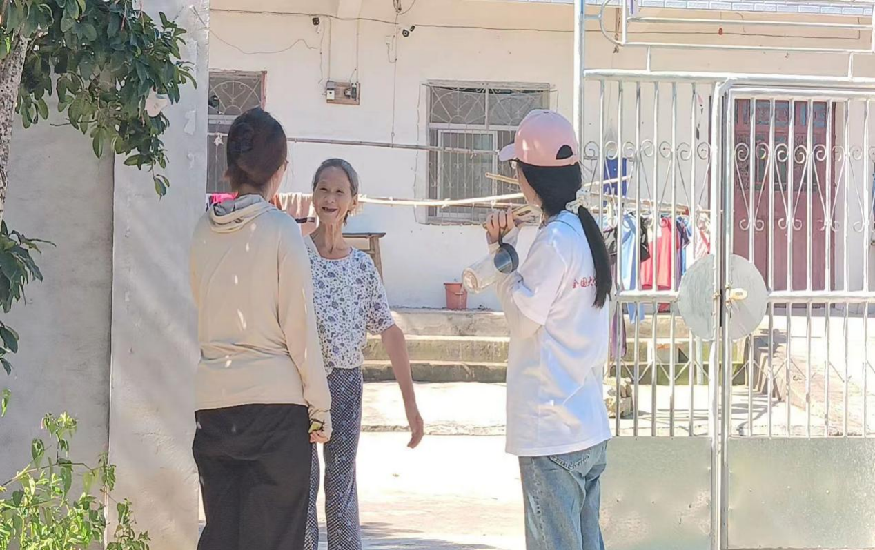 走访孤寡老人